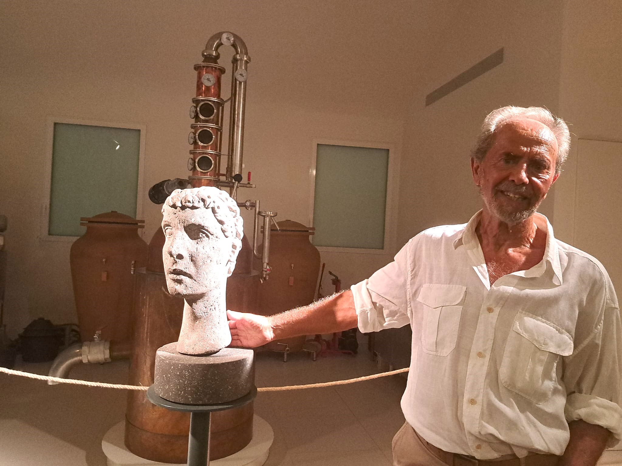 Il «Gerone» di Giovanni De Angelis illumina Distillerie Aragonesi